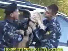 Slut far hands for police